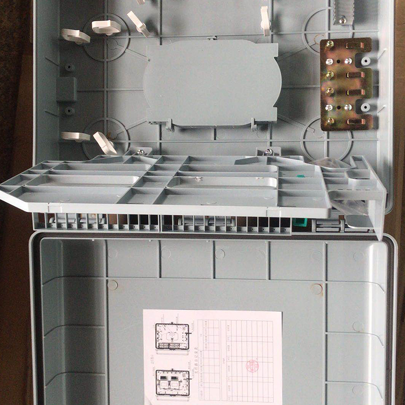 FTTH BOX Caja de distribución de fibra de 16 puertos para exteriores de 16 núcleos con caja de terminales divisora ​​de 1x16 plc para montaje en pared y montaje en poste